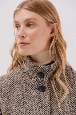 Cortefiel Abrigo corto tejido estructura Estampado beige