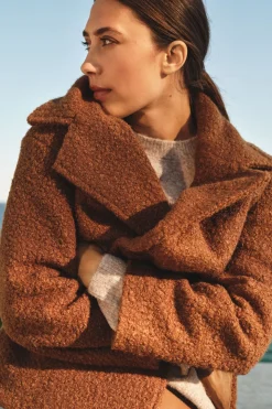 Cortefiel Abrigo corto tejido suave Marr&oacute;n Sale