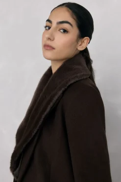 Pedro del Hierro Abrigo cuello efecto pelo Marrón Sale