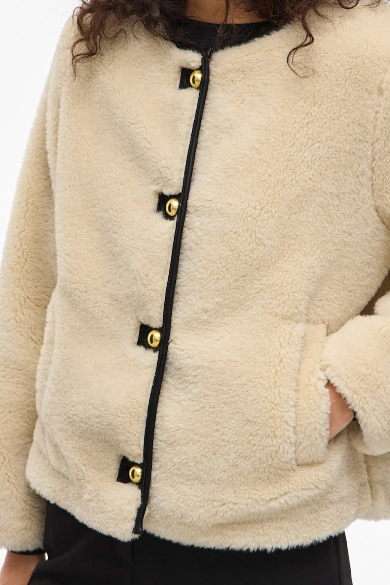 Vila Abrigo efecto borreguillo Beige New