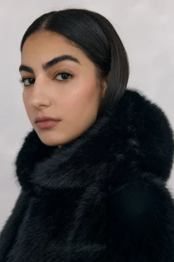 Pedro del Hierro Abrigo largo de efecto pelo Negro Sale