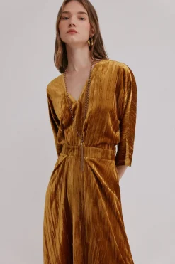 Hoss Intropia Alma. Vestido de terciopelo Dorado New