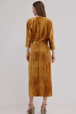 Hoss Intropia Alma. Vestido de terciopelo Dorado New