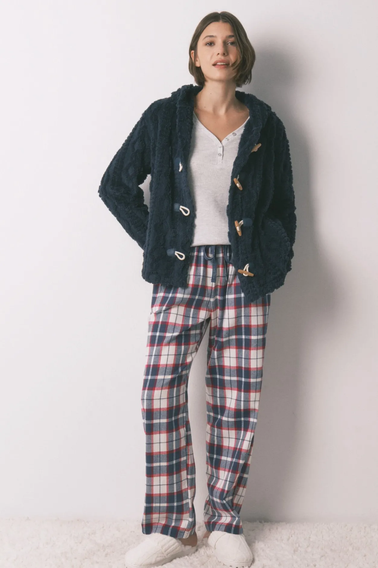 Women'secret Bata corta capucha polar suave azul Outlet