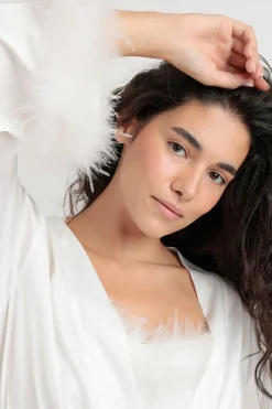 Admas Bata corta satinada plumas marabú novia blanco Best