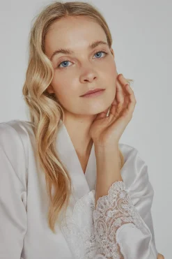 Ivette Bridal Bata de mujer corta satinada en blanco marfil Best