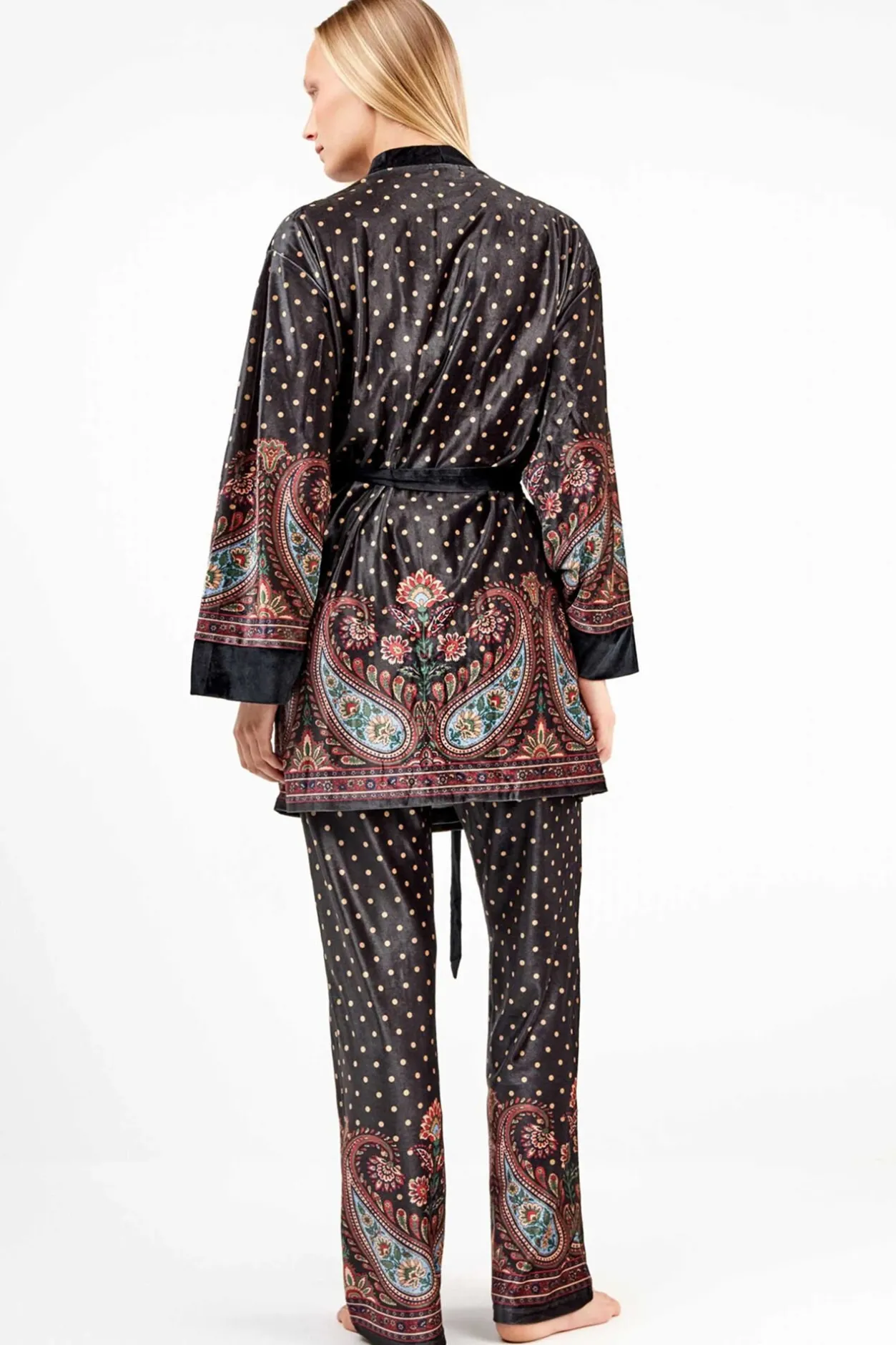 Gisela Bata tipo kimono terciopelo blanco Sale