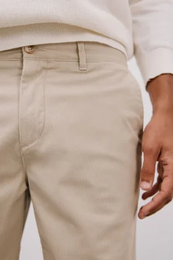 Cortefiel Bermuda chino estampada Beige