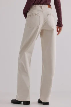 Hoss Intropia Bianca. Vaqueros bordados Marfil