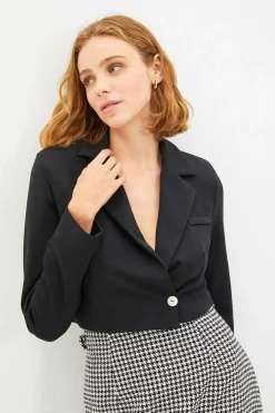 Trendyol Blazer corta negro Sale