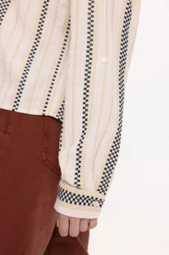 Vila Blusa con bordados de algodón Beige