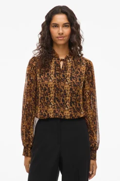 Vila Blusa de gasa estampada Marr&oacute;n Discount