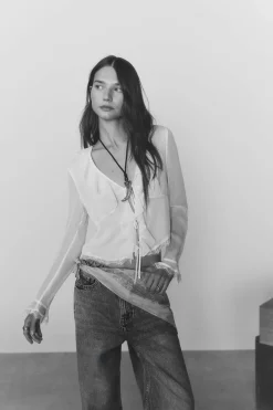 High Spirits Blusa Twisty beige New