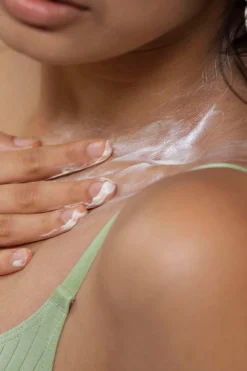 The Body Shop Body Butter British Rose 50ml Multicolor Hot