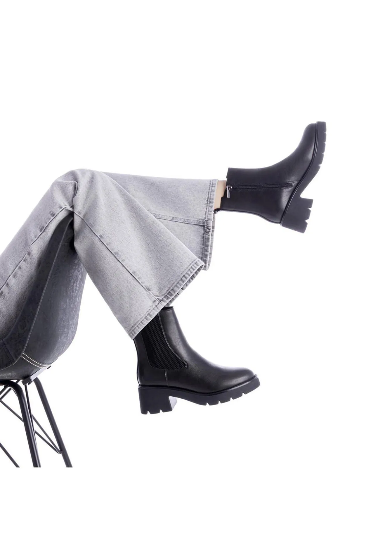 XTI Botin Tipo Chelsea negro Hot