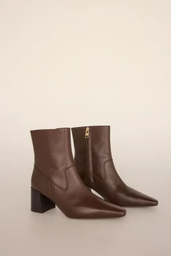 Pedro del Hierro Botín napa tacón Marr&oacute;n Discount