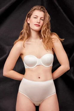 Gisela Braga alta marfil New