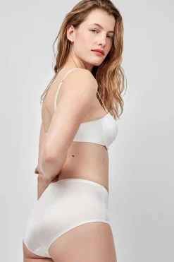 Gisela Braga alta marfil New