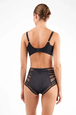 Gisela Braga alta encaje negro Best