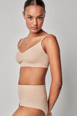 Gisela Braga alta reductora con refuerzo nude Hot