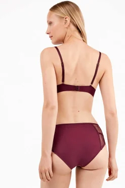 Gisela Braga ancha detalles transparencias burdeos Online