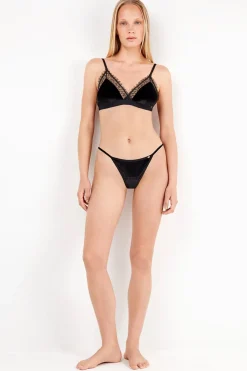 Gisela Braga brasileña en terciopelo negro Best