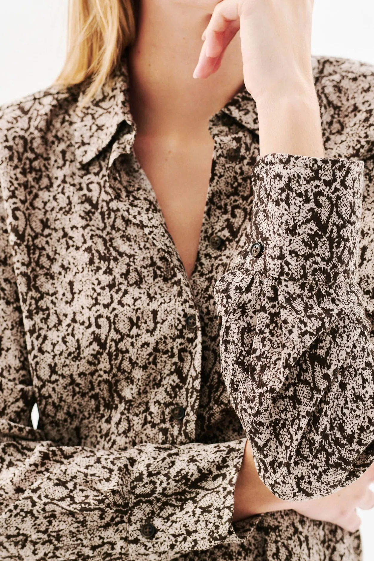 Caroll Camisa 100% viscosa Estampado marrón Hot