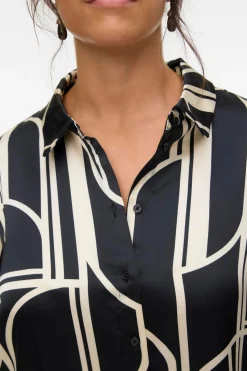 Vero Moda Curve Camisa satinada de manga larga talla grande Negro Hot