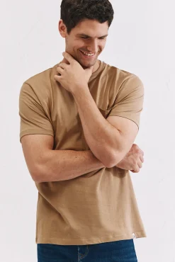 Cortefiel Camiseta básica bolsillo Beige Clearance