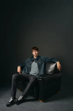 OOTO Camiseta básica con bordado avión Azul