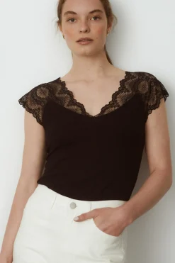 Vila Camiseta canalé con encaje Negro Clearance
