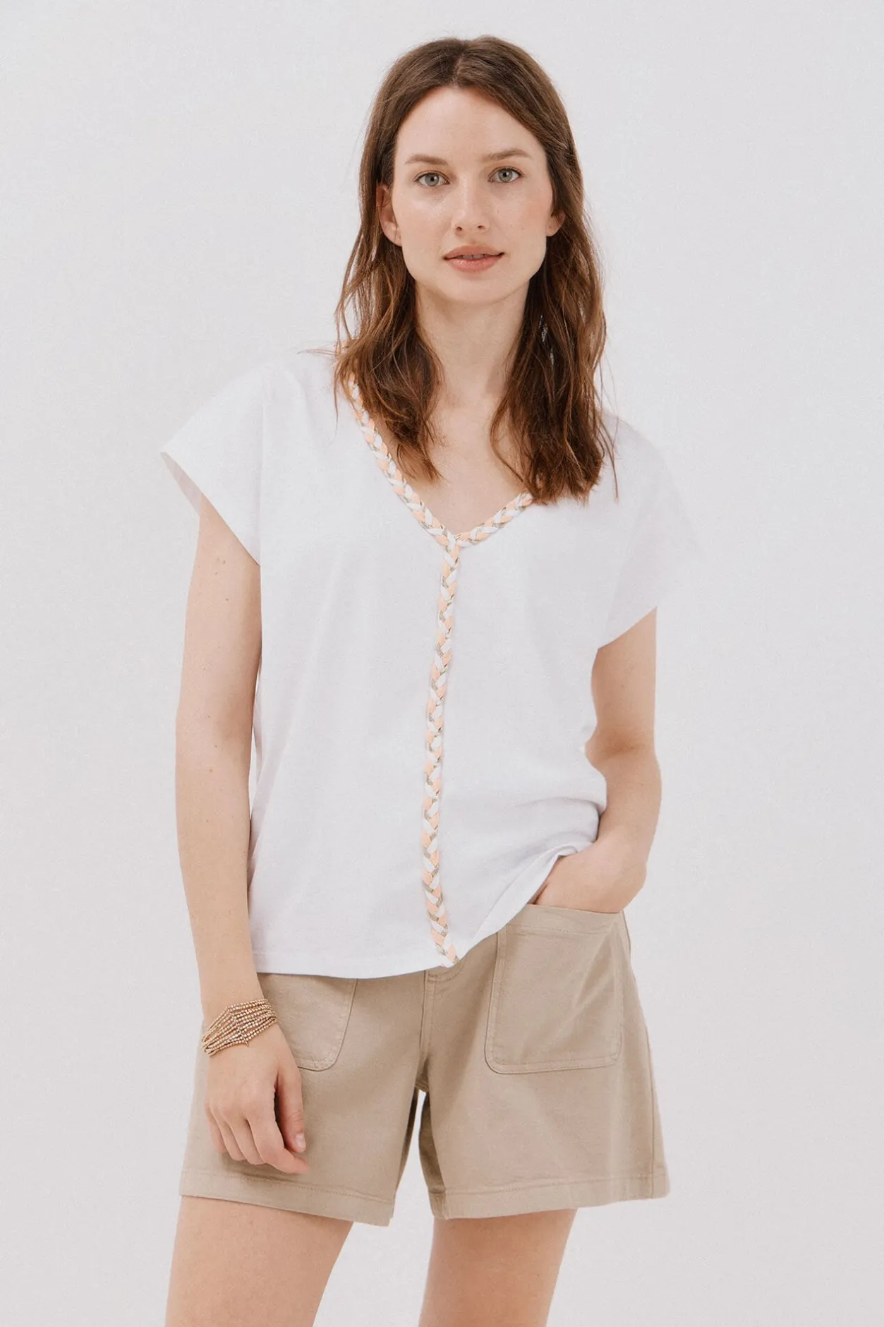 Cortefiel Camiseta cuello pico trenza Blanco Best