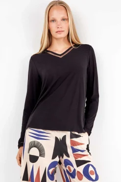 Gisela Camiseta detalle encaje escote negro Best