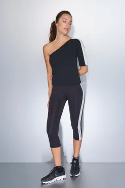 Dash and Stars Camiseta escote asimétrico bicolor negro Hot