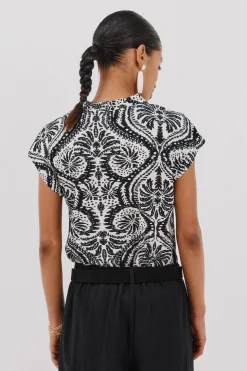 Cortefiel Camiseta estamapda escote pico fruncido Estampado blanco Hot