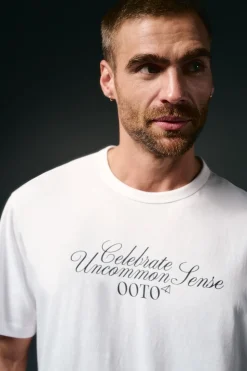 OOTO Camiseta gráfica lavada Blanco New