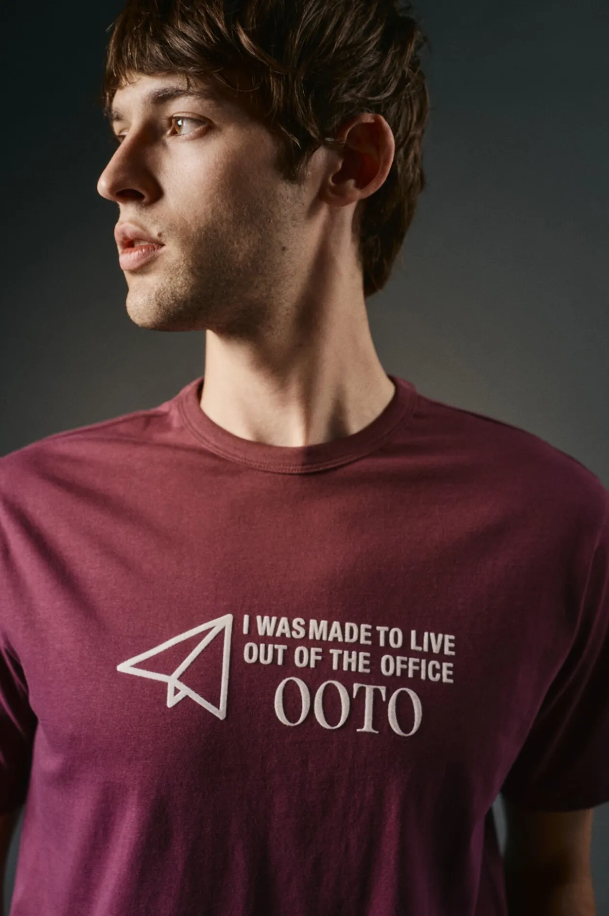 OOTO Camiseta gráfica lavada Granate Hot