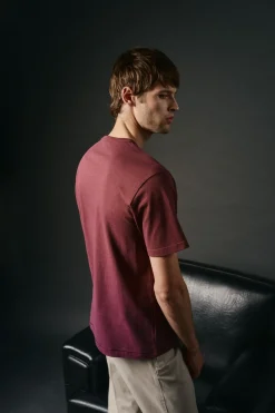 OOTO Camiseta gráfica lavada Granate Hot