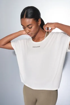 Dash and Stars Camiseta manga corta boxy blanco beige