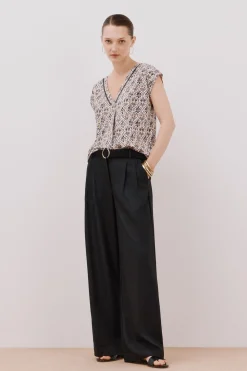 Cortefiel Camiseta pico con detalle puntilla Estampado blanco