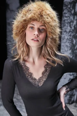 Gisela Camiseta termal cuello pico con encaje negro Best