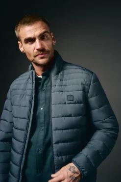 OOTO Cazadora acolchada ultralight Azul marino Hot