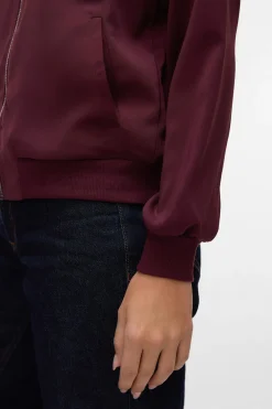 Vero Moda Cazadora bomber Morado Sale