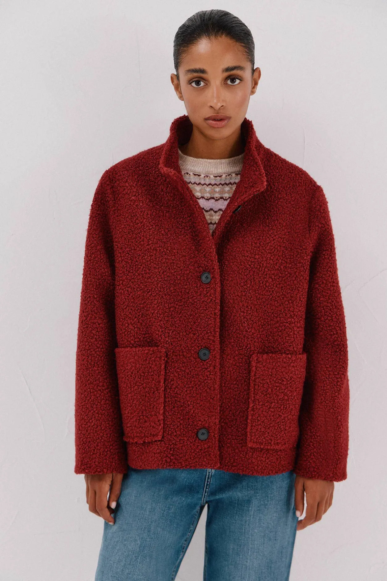 Cortefiel Cazadora corta tejido suave Vino Hot