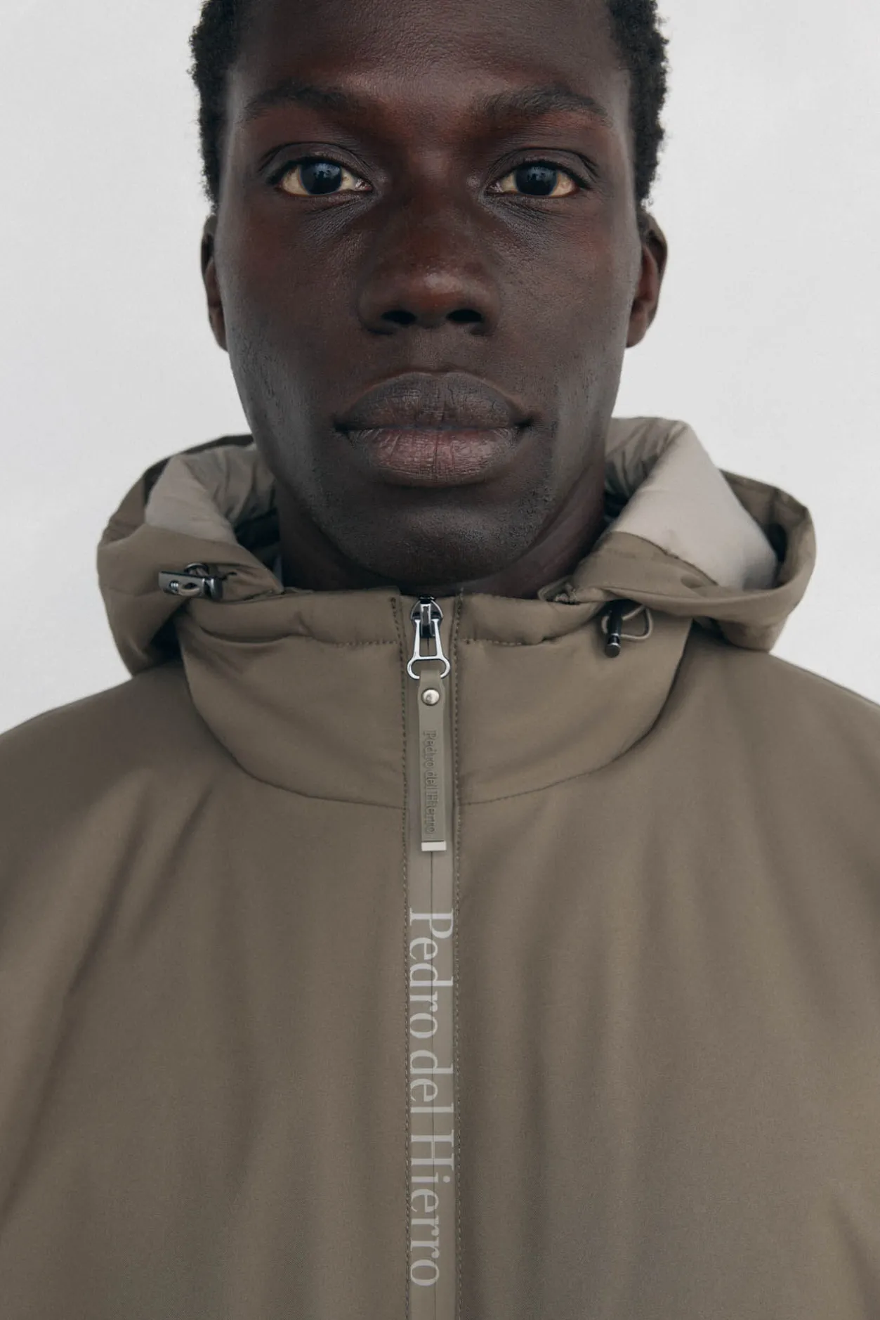 Pedro del Hierro Cazadora cremallera con capucha Beige Hot