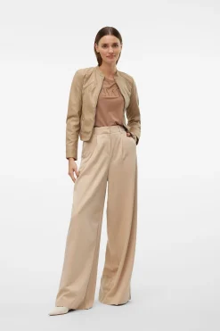 Vero Moda Cazadora efecto piel cuello Perkins Marr&oacute;n New