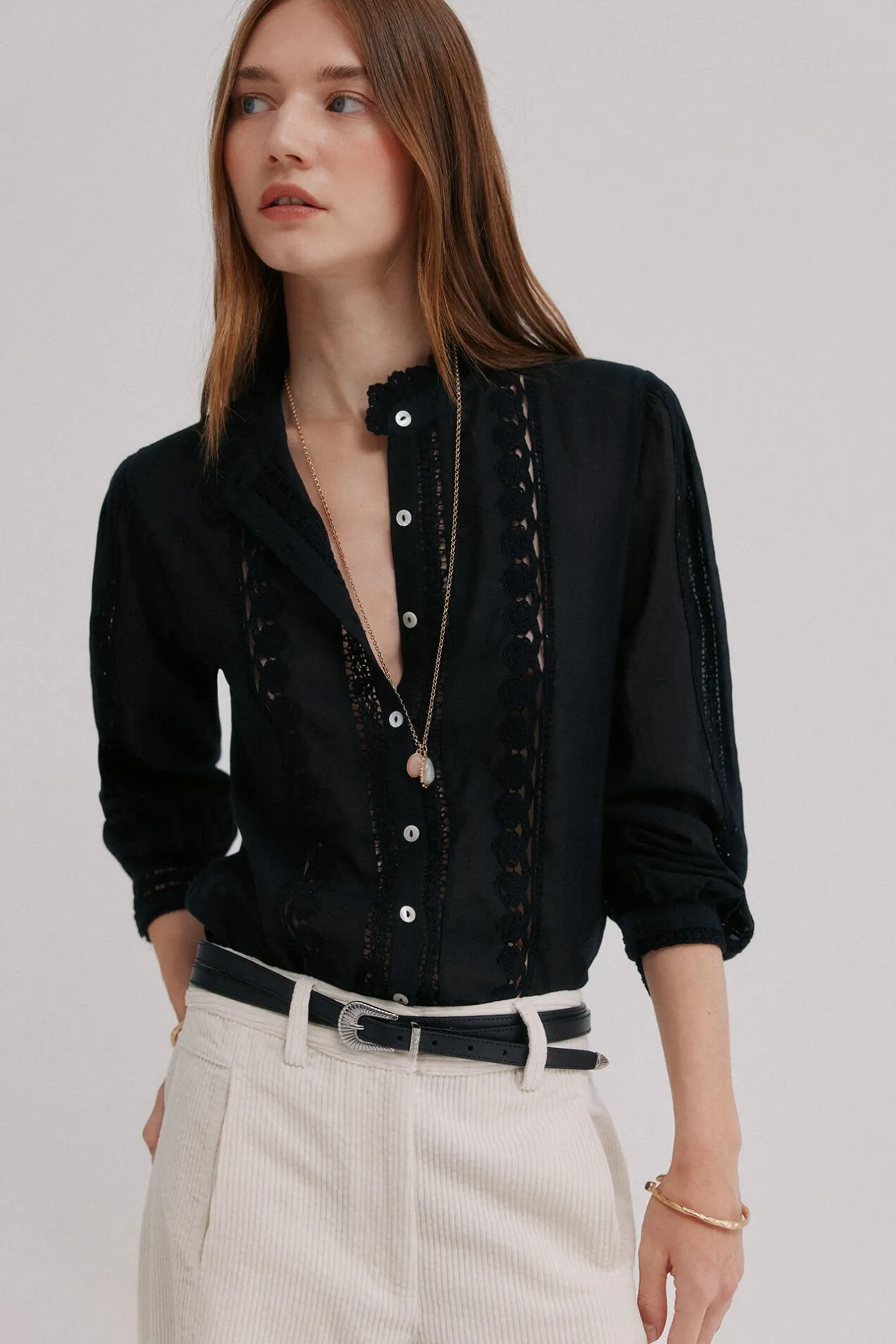 Hoss Intropia Celina. Blusa bordada Negro New