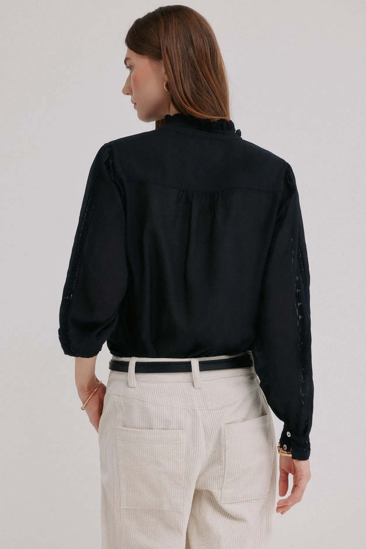 Hoss Intropia Celina. Blusa bordada Negro New