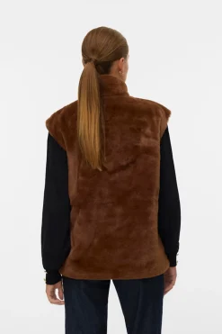 Vero Moda Chaleco de pelo cuello alto Marr&oacute;n oscuro