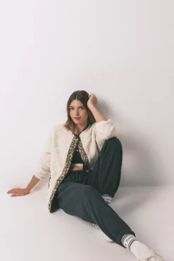 Women'secret Chaqueta corta reversible animal print marfil Sale